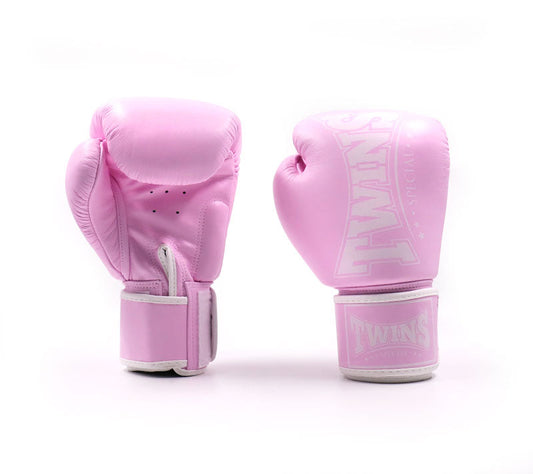 Twins pink Muay Thai gloves in Pastel Colours