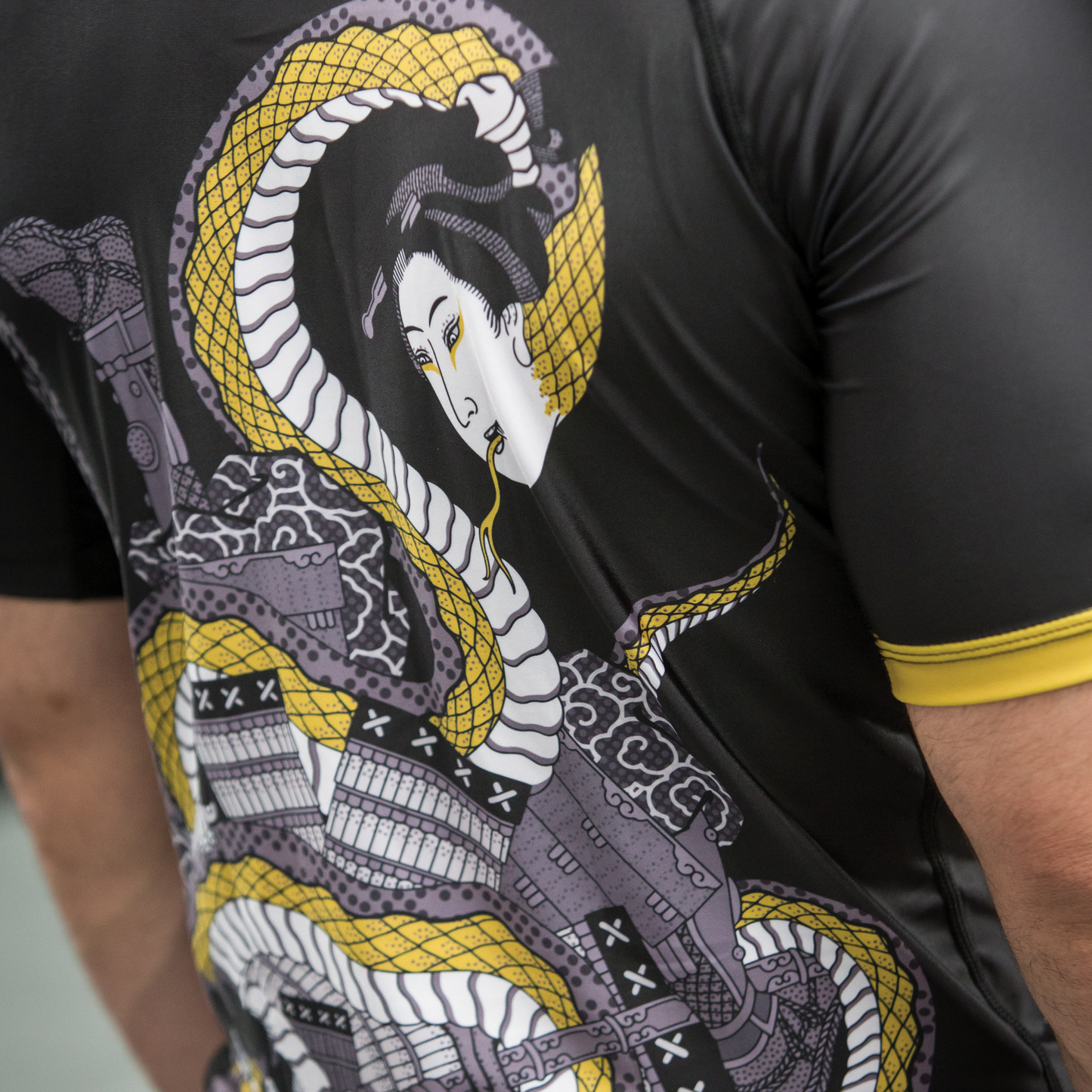 Nure-Onna Rash Guard Black